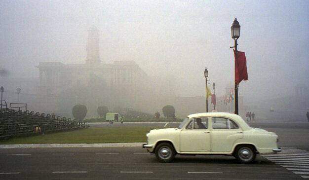 Dense Fog Blinds Delhi : 200 Flights Delayed and Trains Hit