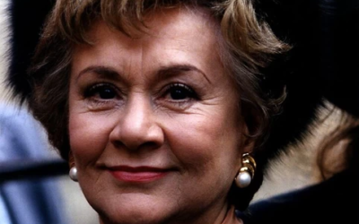 Joan Plowright, Iconic UK Actor, Dies at 95