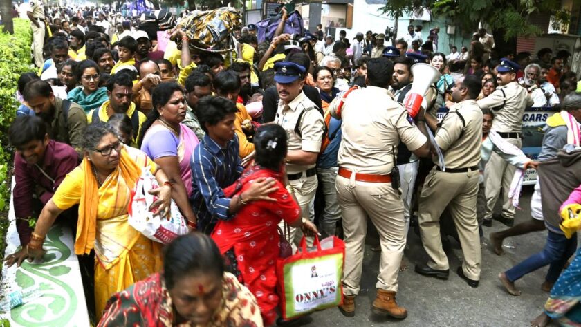 Tirupati Stampede : 6 Die and Several Injured